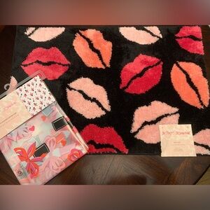 Betsey Johnson Bath Set